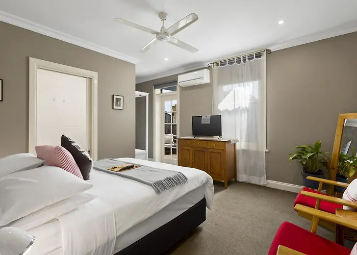 Athelstane Hotel